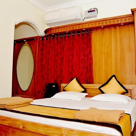 Anandha Grand Lodge Thiruchendur Exterior photo