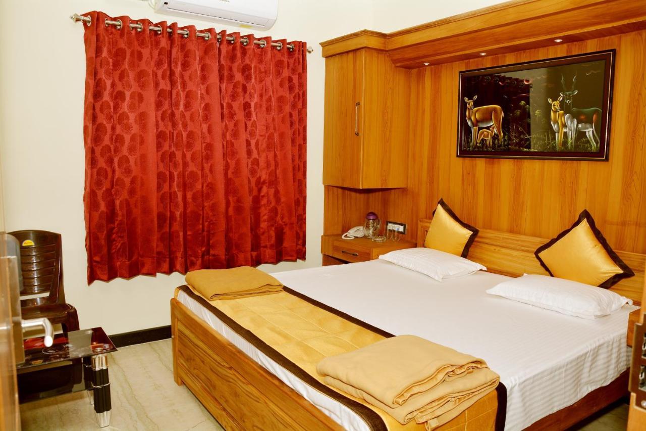 Anandha Grand Lodge Thiruchendur Exterior photo